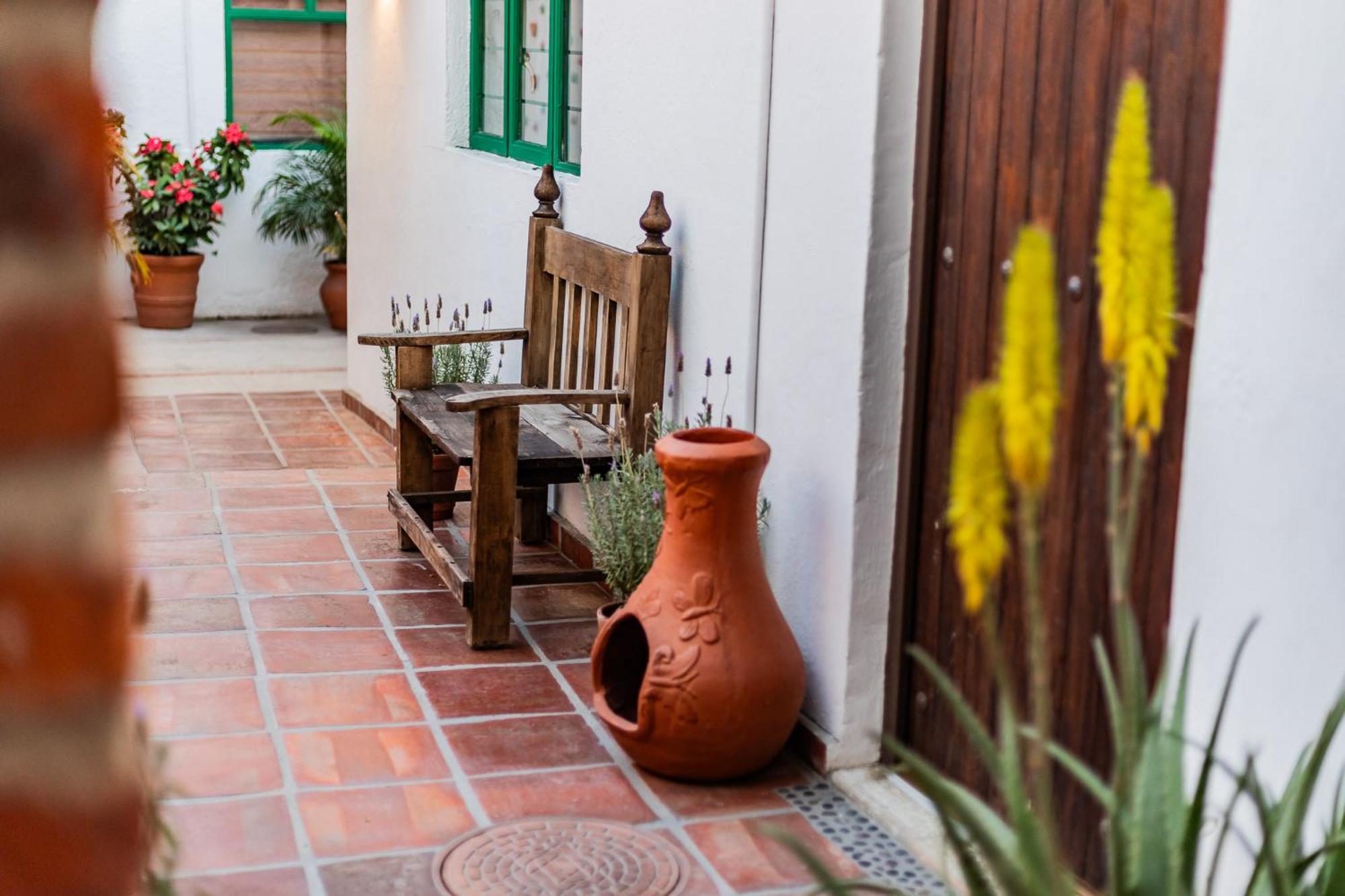 Casa De Hospedaje -La Abadia De San Pedro Guadalajara Exterior photo